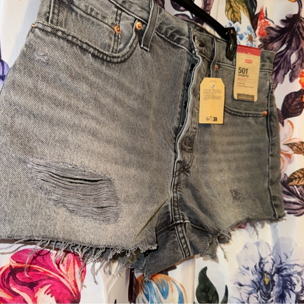 Levi's 501 Distressed Button Fly High-Waisted Shorts - Picture 5 of 10